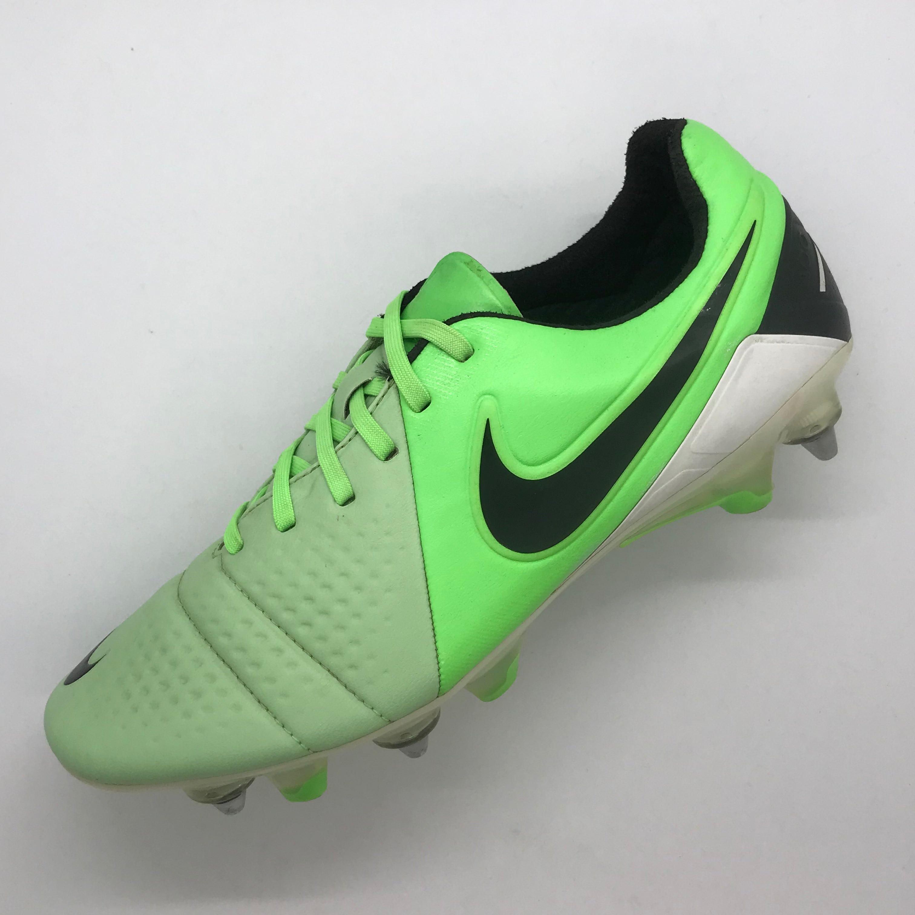 Nike CTR360 Maestri 3 SG New Zealand Boot Room