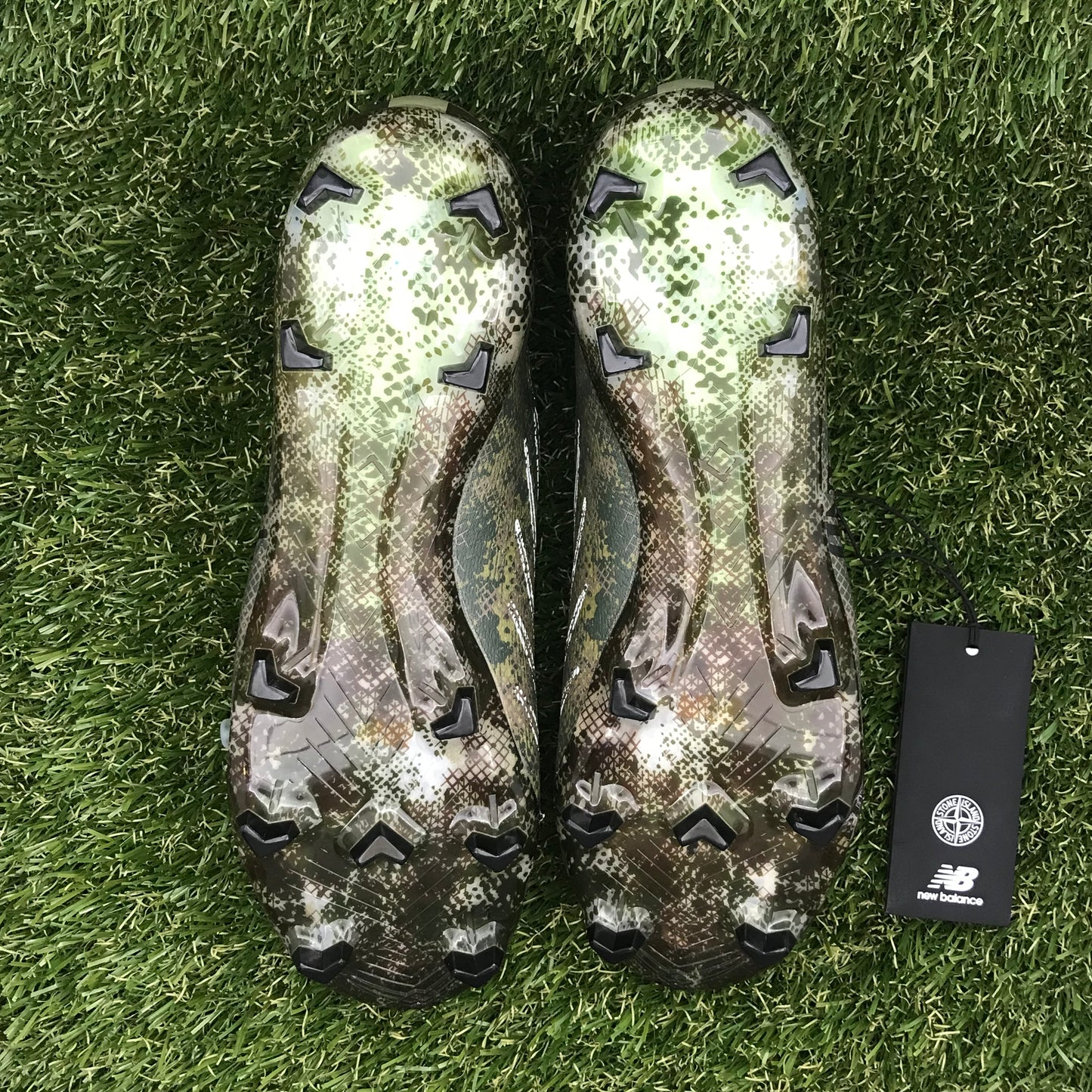 New Balance X Stone Island Furon V7 Pro