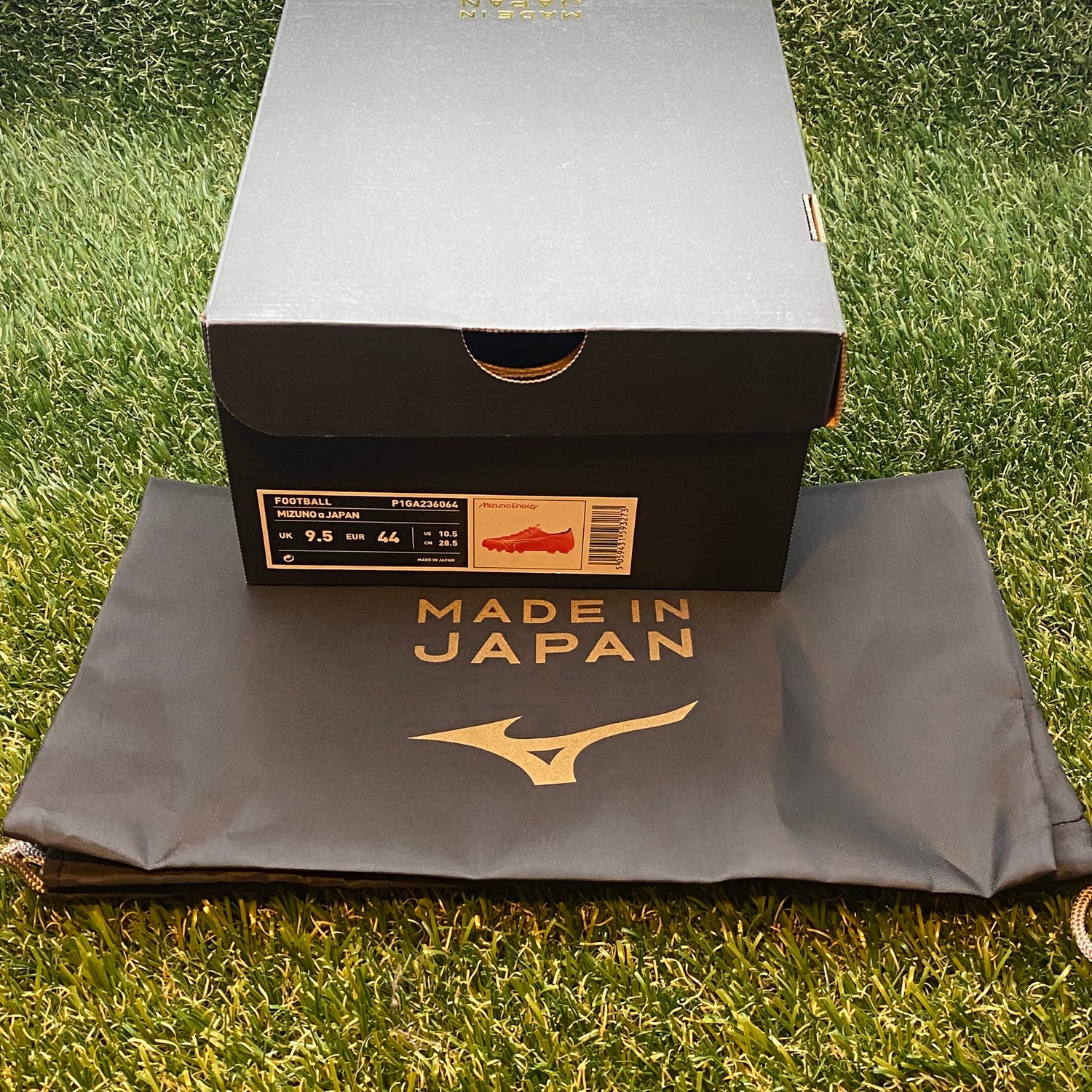 Mizuno shoes outlet box