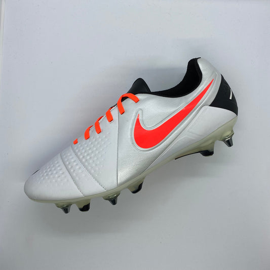 Nike CTR360 Maestri 3 SG